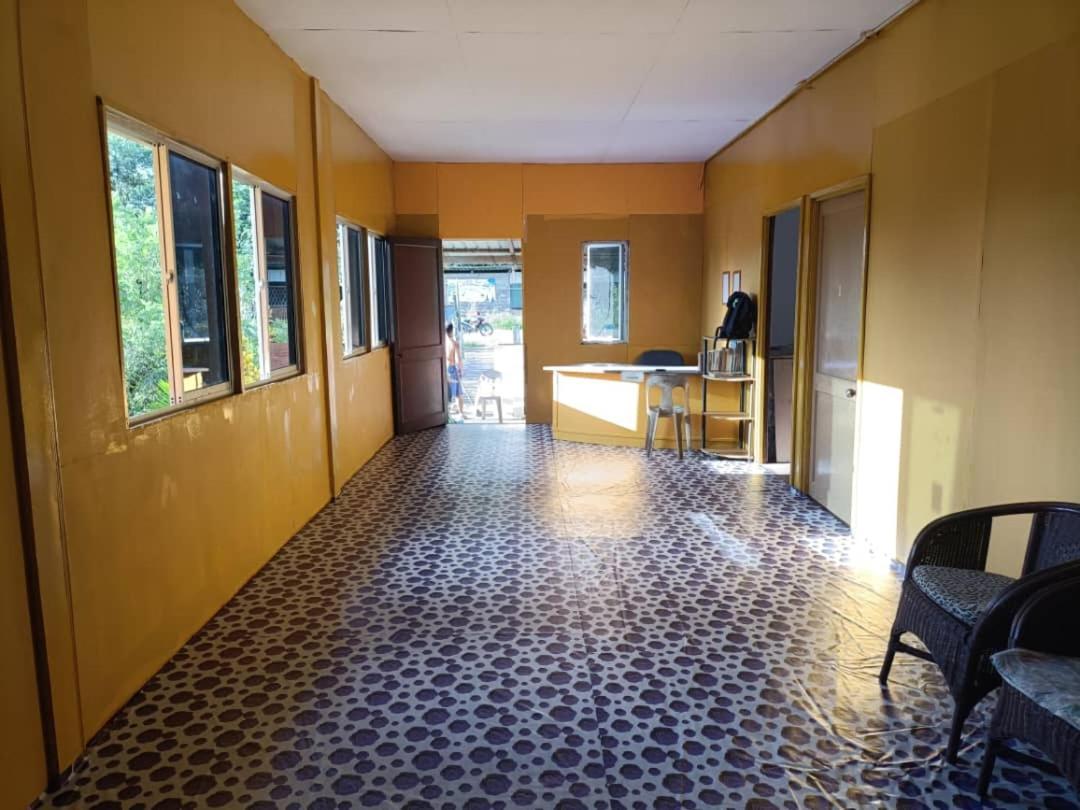 Mulu Homestay Екстериор снимка